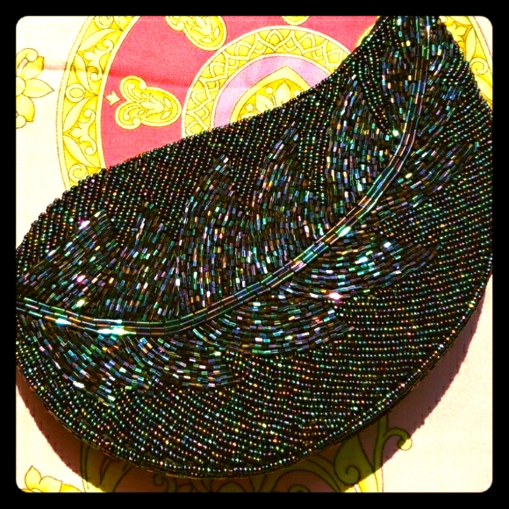 Vintage Paisley Shaped Beaded Purse